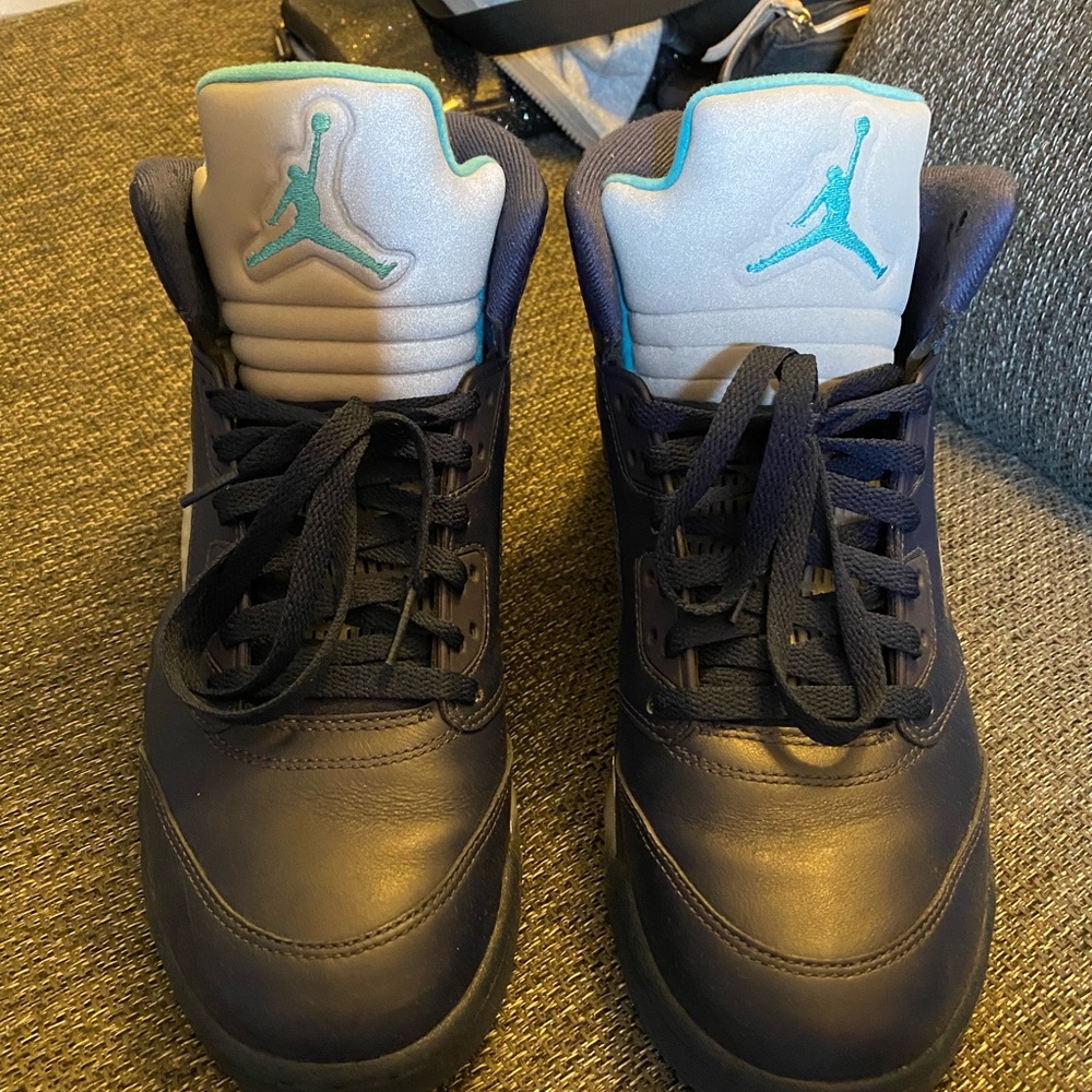 Midnight Navy Retro Jordan 5s- 10.5 men’s